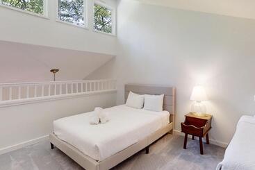 酒店 Whispering Woods Retreat