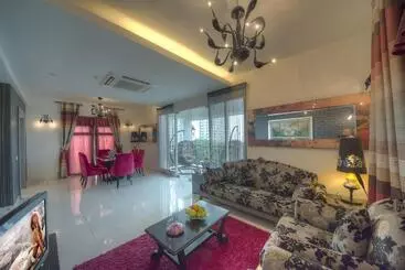 Hotel Arenaa Deluxe Boutique