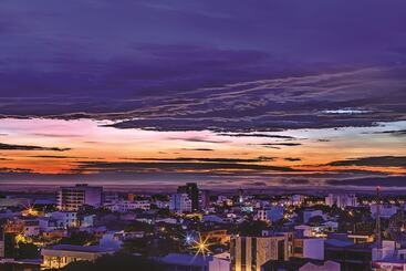 ホテル Estelar Yopal