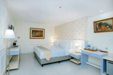 호텔 The Cube Malioboro