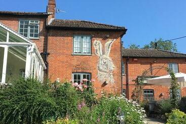 호텔 Watership Down Inn