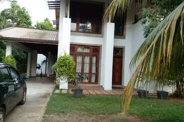 ペンション Enola Holiday Resort