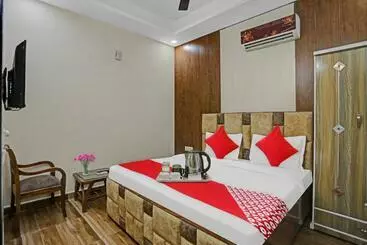 Super Hotel O Royal Inn