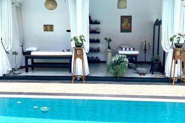 Hotel D  Art Villa Retreat And Spa