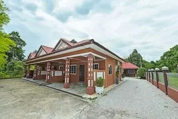 Hotel Oyo 90642 Twin Mutiara Chalet & Homestay