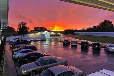 Motel Boutique By Wolf Inn