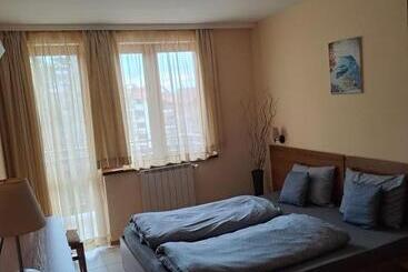 Apartment 322, Villa Park