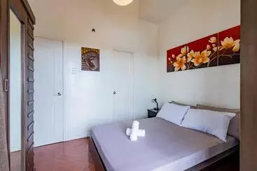 Aparthotel Spacious Penthouse Near Naia With 24 7 Convenience