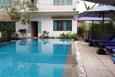 ホテル Damnak Riverside Villa