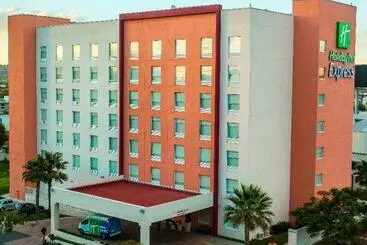 هتل Holiday Inn Express Guadalajara Aeropuerto, An Ihg