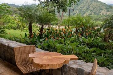 هتل Nativa Refugio Escondido