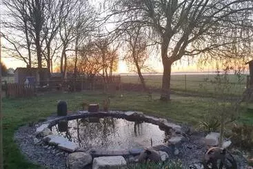 Bed and Breakfast Au Nid Des Champs, Agréable Chambre D Hôtes, Proche De Chartres