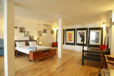 Hotel The Shack Beach