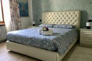 ペンション Rosmary42 Miralago