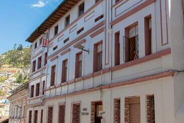 Herberge Hostal Carlos Luis