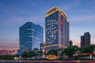 Отель Hilton Garden Inn Changsha Yuelu