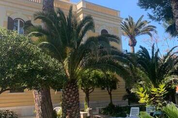 Pensiune Villa Giada