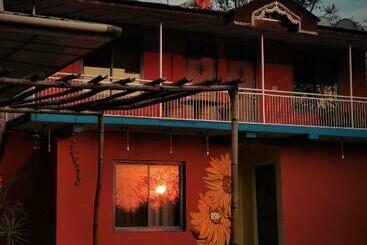 Resort The Hidden Garden Bir