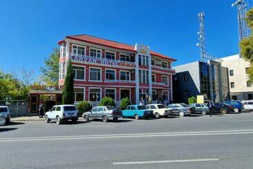 ホテル Gabala Karvan