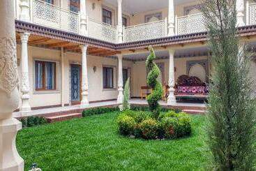 בית מלון כפרי Jahongir Premium