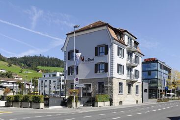 Hotel Freihof Swiss Lodge