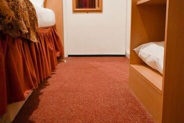 Royal Square Hotel   Nec & Birmingham Airport