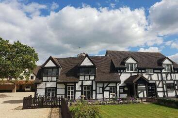 Hotel The Thatch Inn