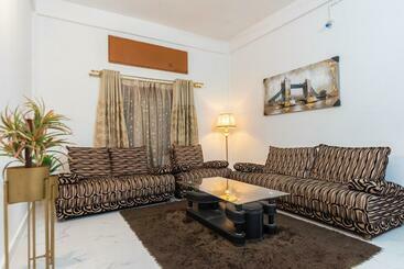 Pension Trinayan Guest House