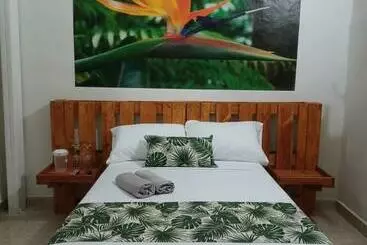 ペンション Hospedajes El Jardín De Envigado