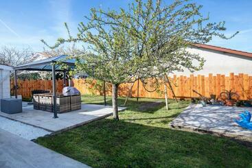 פנסיון Chambre Privée Chez Les Maisons Loli Days