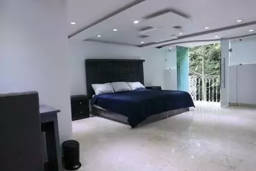 پانسیون London 248