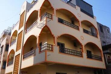 Pension (Hôtel basse catégorie) Laxminarayan