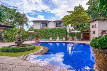 ホテル La Estancia #17