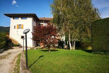 مبيت وإفطار Maso Barisei