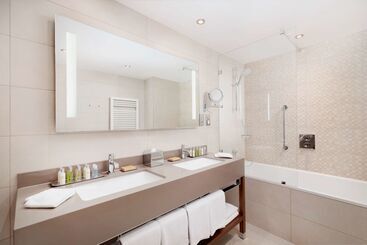 Doubletree By Hilton Krakow Hotel & Convention Center