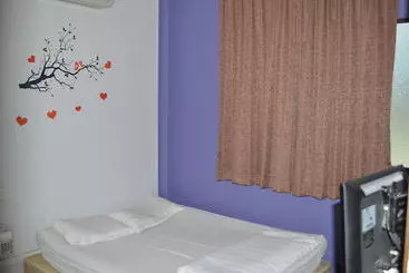 Mercury Backpackers Hostel