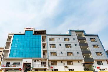 Hotel Diplomat Regency