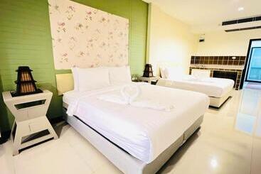 هتل آپارتمان J Star