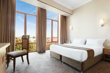 Hotelli Western Suites