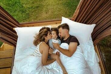 ホテル Villaggio Mirzaani Resort