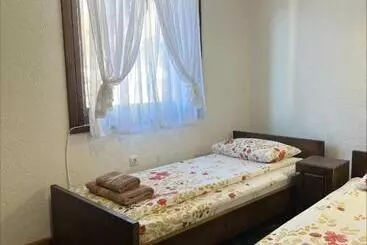 Majatalo кондеви къщи