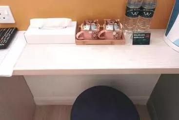 Hotelli All Are Welcome Lawas Boutique