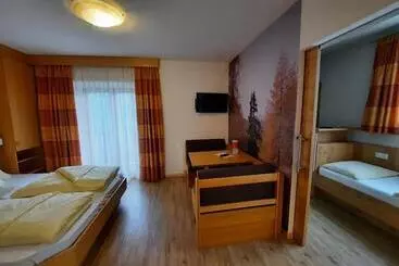 ホテル Pension Sonnegg