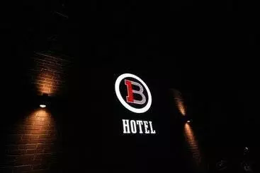 Otel Ulsan Seongnamdong Brown Dot