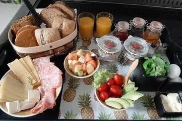 Aamiaismajoitus (B&B) Thuis Bij Elles