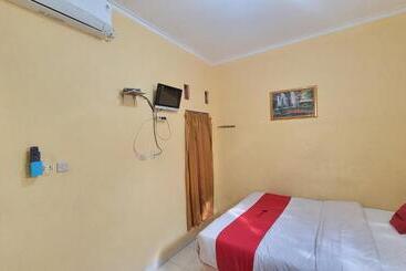 酒店 Reddoorz Syariah At Endrayanti Inn Rsud Yogyakarta