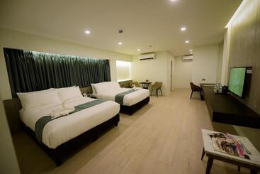 Otel The First Islatel