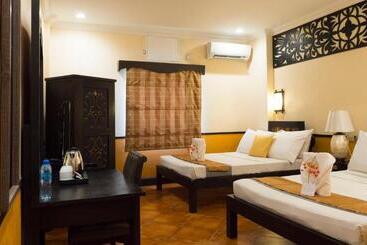 Playa Tropical Resort