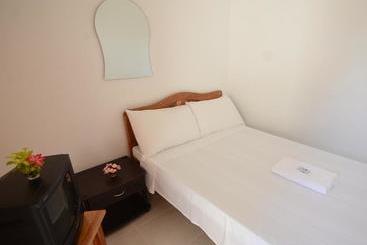 Bed and Breakfast La Belle Pension