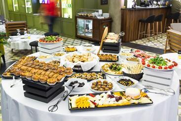 Отель Castanheiro Boutique